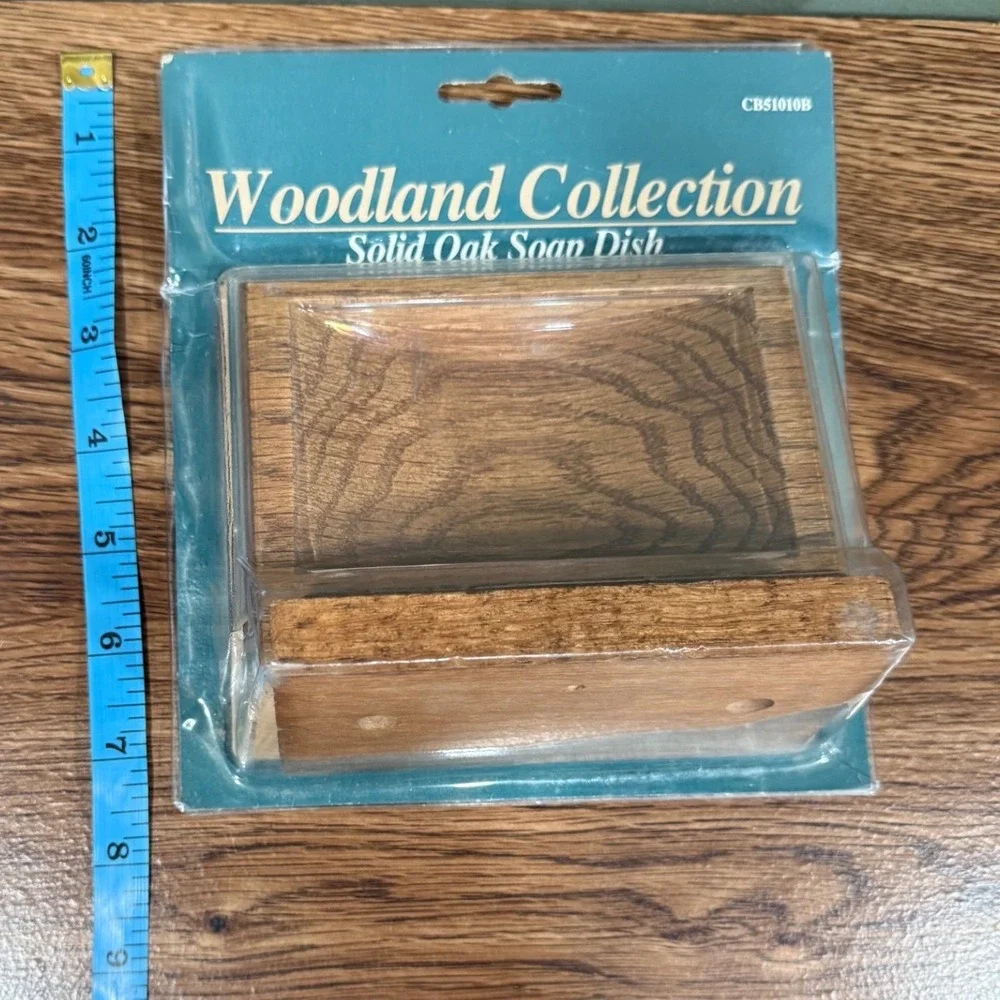 Vintage Woodland Collection Solid Oak Soap Dish Wall Mount Wood Grain Brown NEW